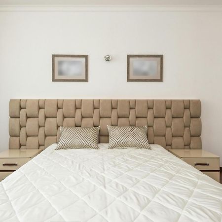 Hotel Krone A Family Hotel Near Igi Airport Delhi 뉴델리 외부 사진