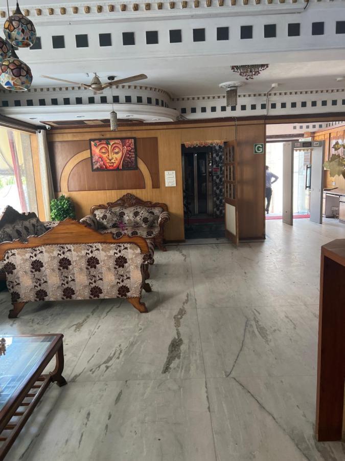 Hotel Krone A Family Hotel Near Igi Airport Delhi 뉴델리 외부 사진