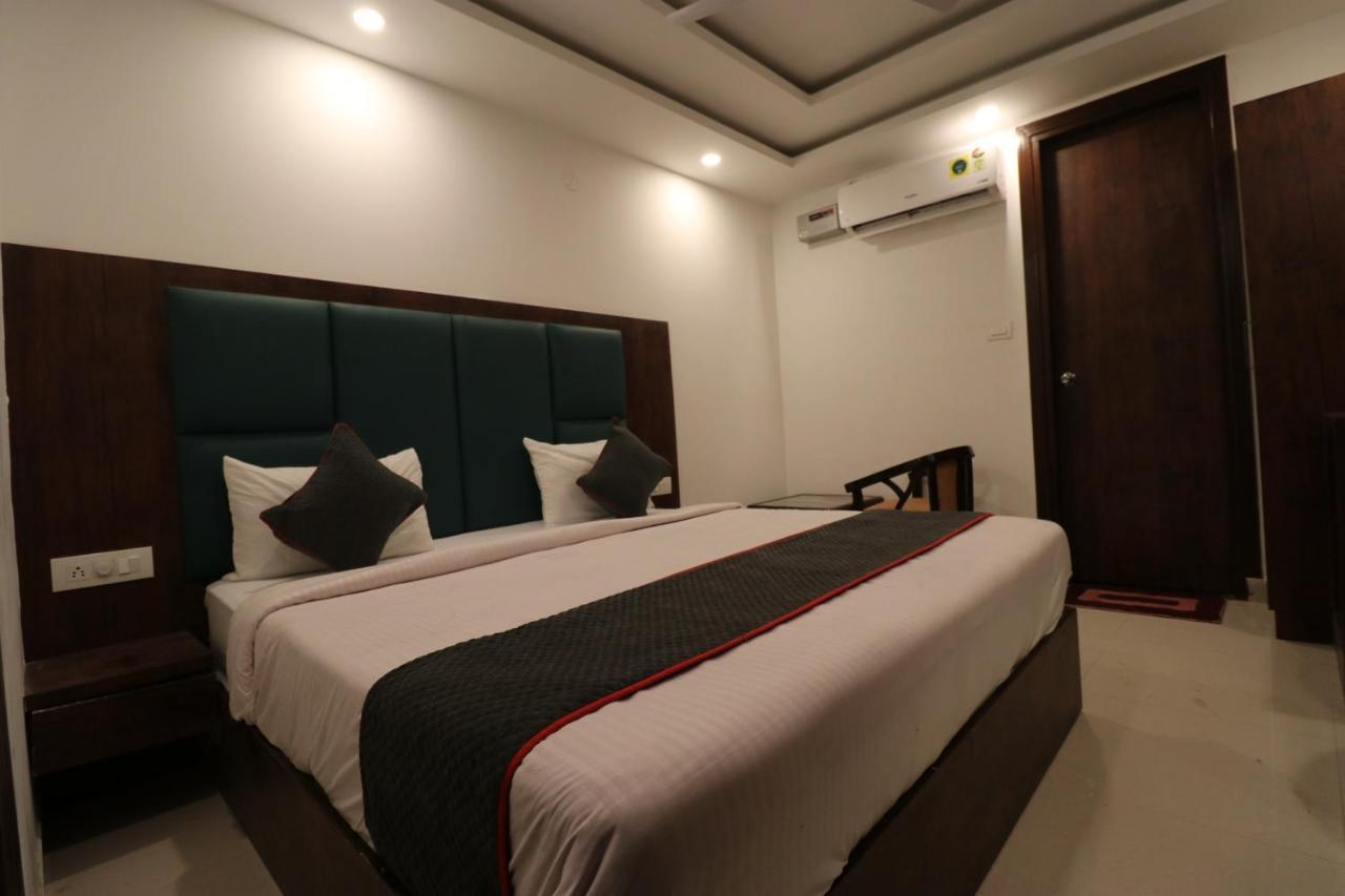 Hotel Krone A Family Hotel Near Igi Airport Delhi 뉴델리 외부 사진