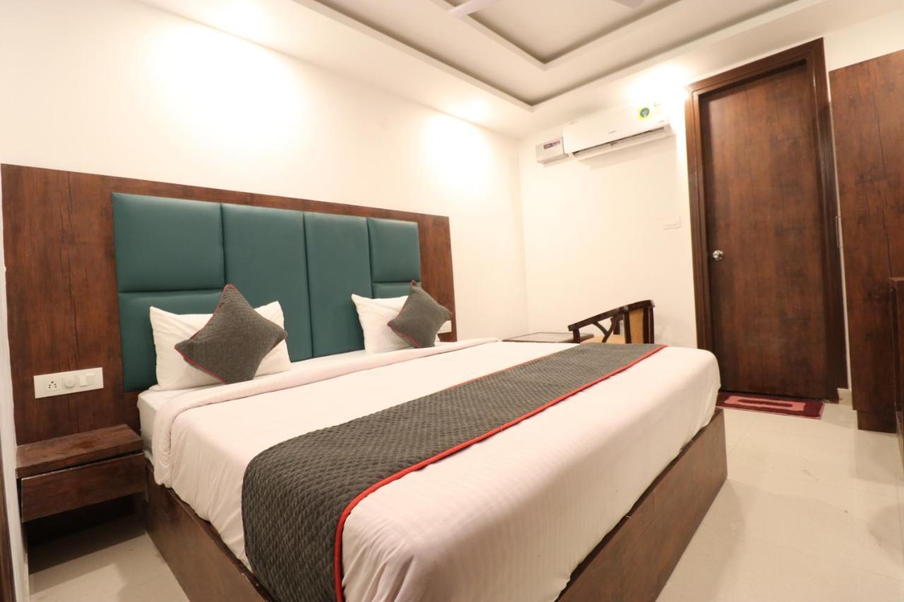 Hotel Krone A Family Hotel Near Igi Airport Delhi 뉴델리 외부 사진