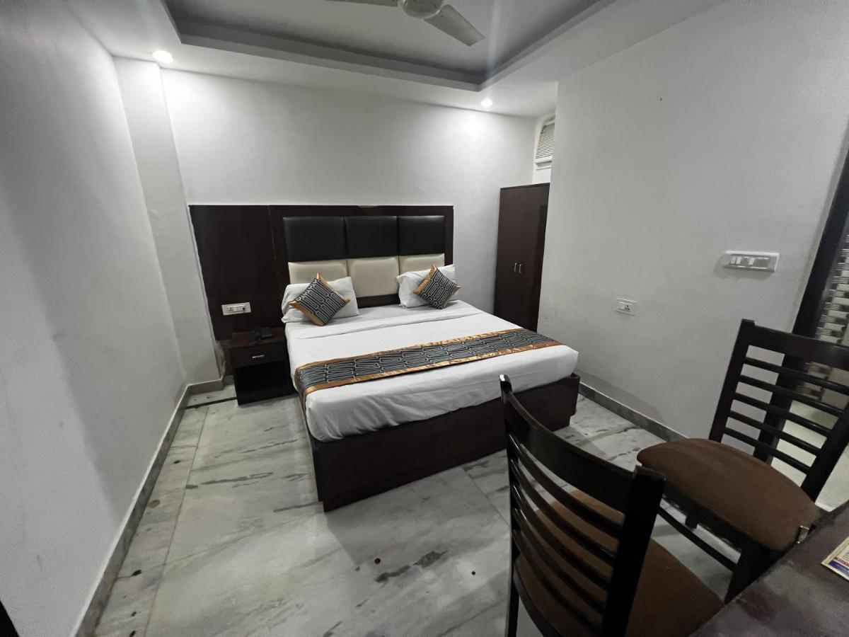 Hotel Krone A Family Hotel Near Igi Airport Delhi 뉴델리 외부 사진