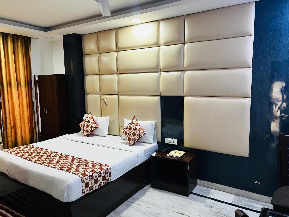 Hotel Krone A Family Hotel Near Igi Airport Delhi 뉴델리 외부 사진
