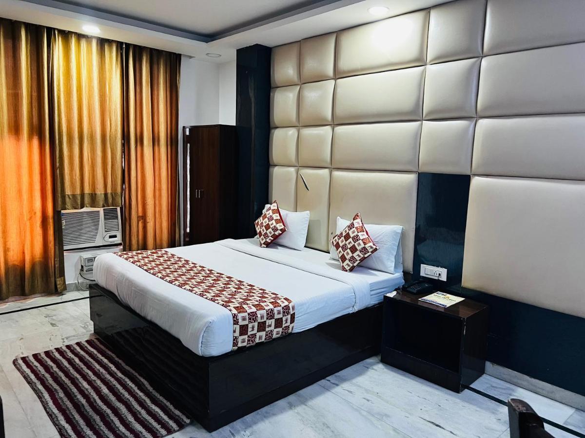 Hotel Krone A Family Hotel Near Igi Airport Delhi 뉴델리 외부 사진
