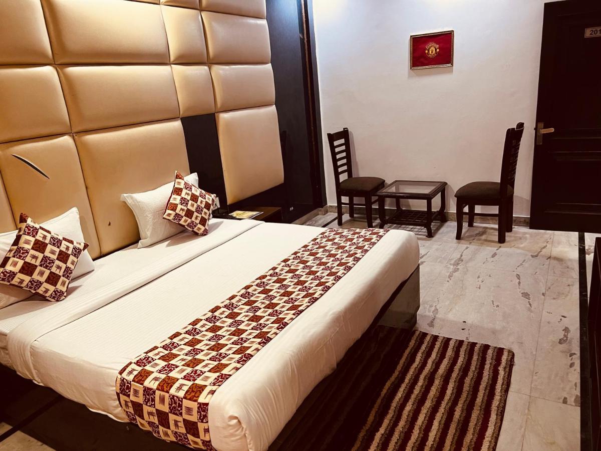 Hotel Krone A Family Hotel Near Igi Airport Delhi 뉴델리 외부 사진