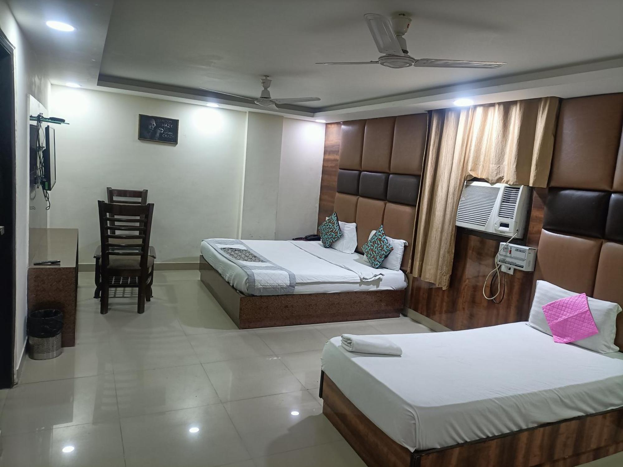 Hotel Krone A Family Hotel Near Igi Airport Delhi 뉴델리 외부 사진