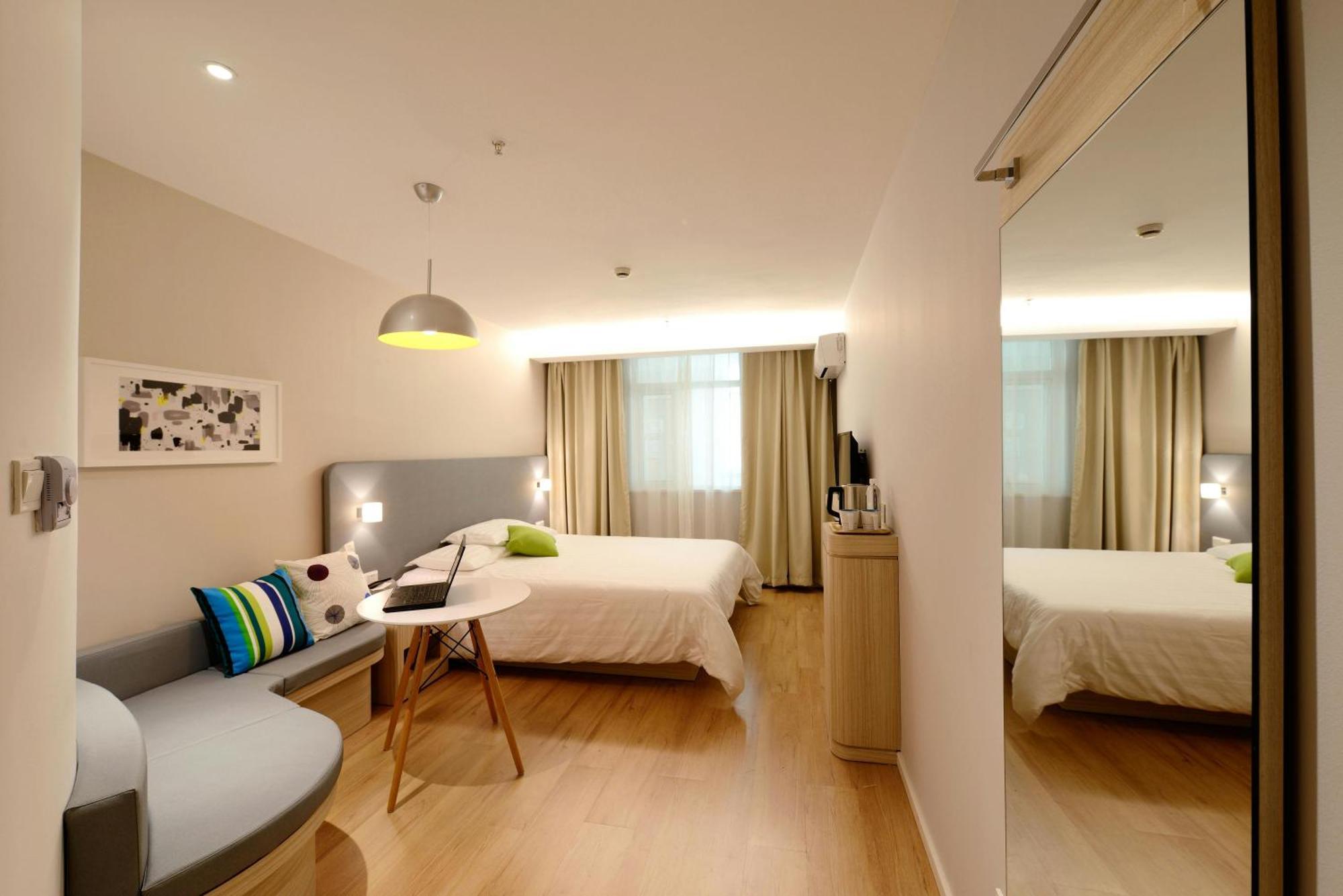 Hotel Krone A Family Hotel Near Igi Airport Delhi 뉴델리 외부 사진