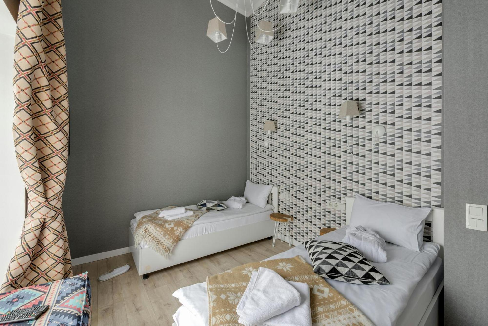 Hotel Krone A Family Hotel Near Igi Airport Delhi 뉴델리 외부 사진